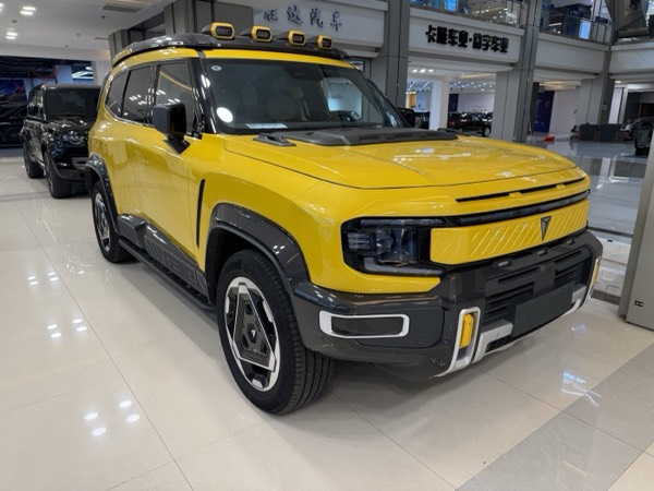 BYD Yangwang U8